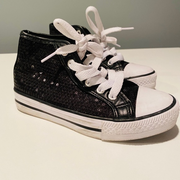 size 2 platform trainers